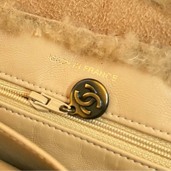 Vintage Chanel beige tan suede shearling sheepskin top handles tote purse bag - Picture 12 of 15